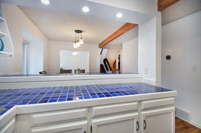 Building Photo - 4901 Daybreak Cir