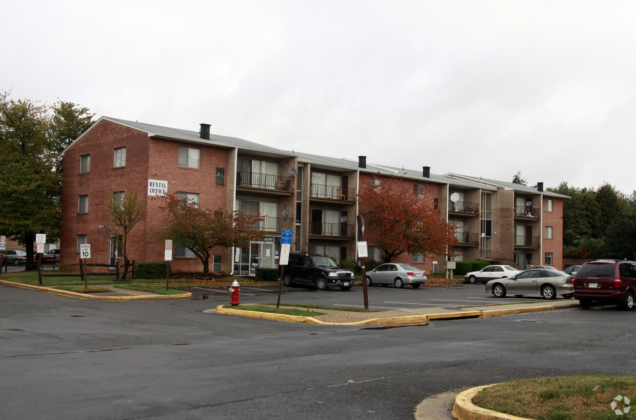 Building Photo - Woodlawn Garden Apartments