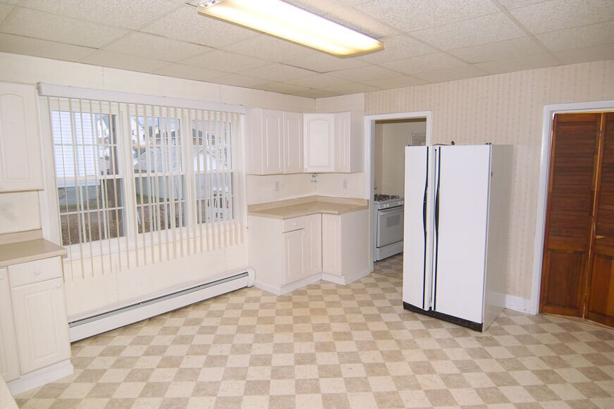Primary Photo - 51 W South St
