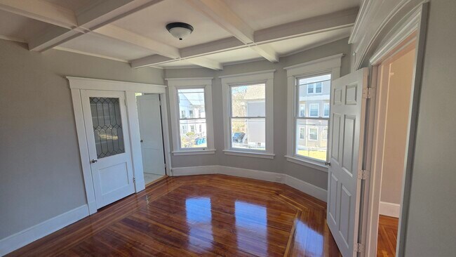 Foto del edificio - 26 Whittlesey Ave
