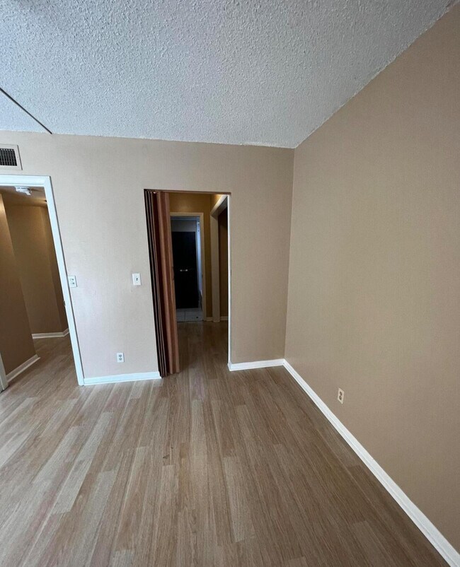 Foto del edificio - 618 NW 13th St