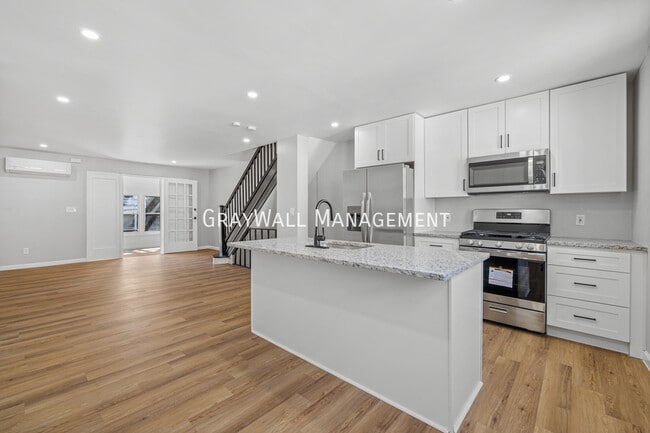 Building Photo - 216 Wright Ave