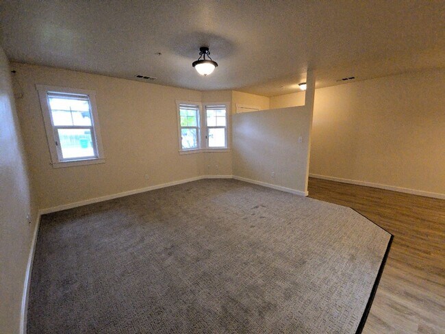 Foto del edificio - 2469 Shay Ct