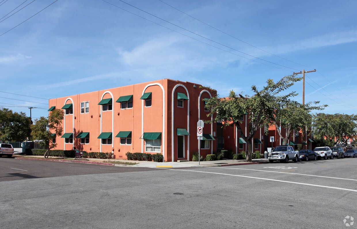 Primary Photo - McKinley Apartments