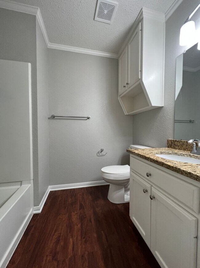 Foto del edificio - Great 4-Bedroom / 2-Bathroom in Midway ISD