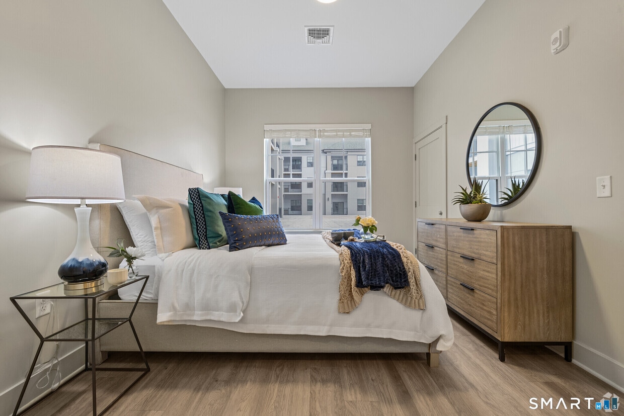 Building Photo - 85 Marlborough St