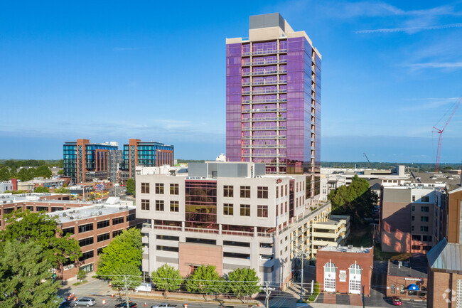 Foto del edificio - The Arlington Condos