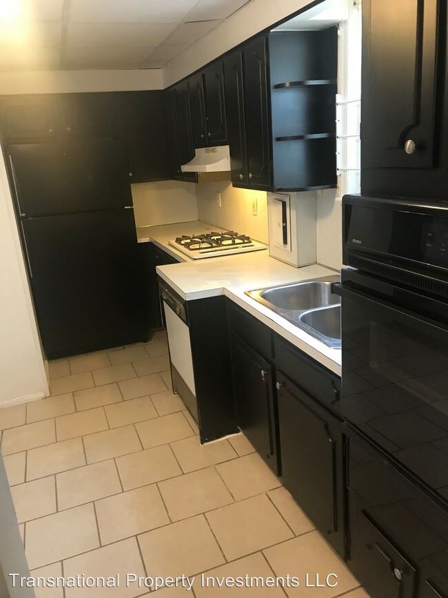 Foto del edificio - 4 br, 1.5 bath House - 17112 Throckley Ave.