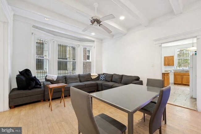 Building Photo - 329 N 34th St