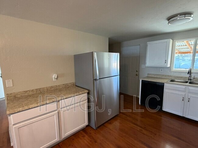 Foto del edificio - 2917 Formay Ave