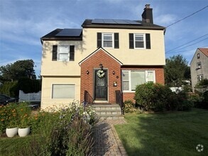 Building Photo - 82 Linden Ave
