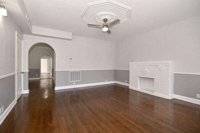 Building Photo - 4616 N Central Park Ave