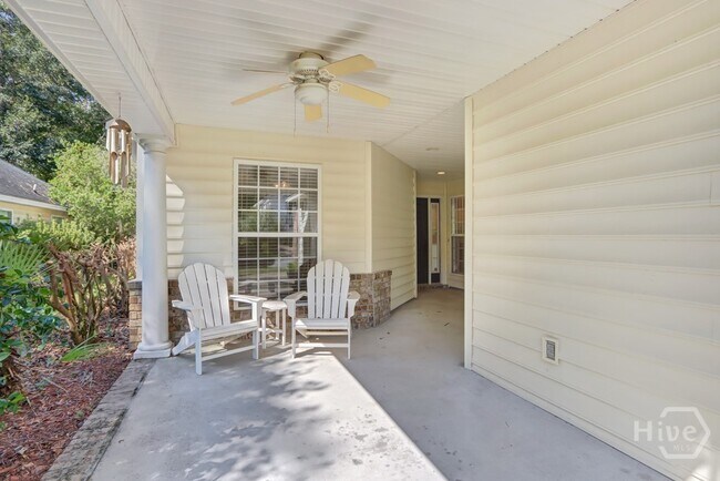 Foto del edificio - 120 Oak Ridge Cir