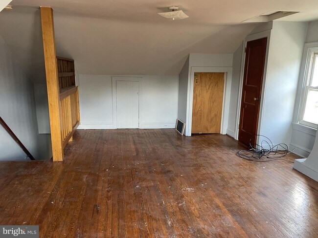Building Photo - 361 Beech St