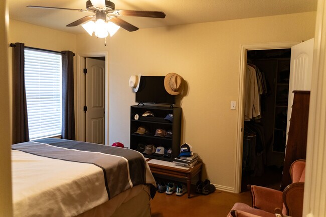 Foto del edificio - 100 Brock Hill Ln