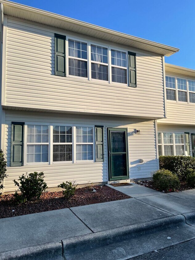 Primary Photo - Fully Furnished Townhome