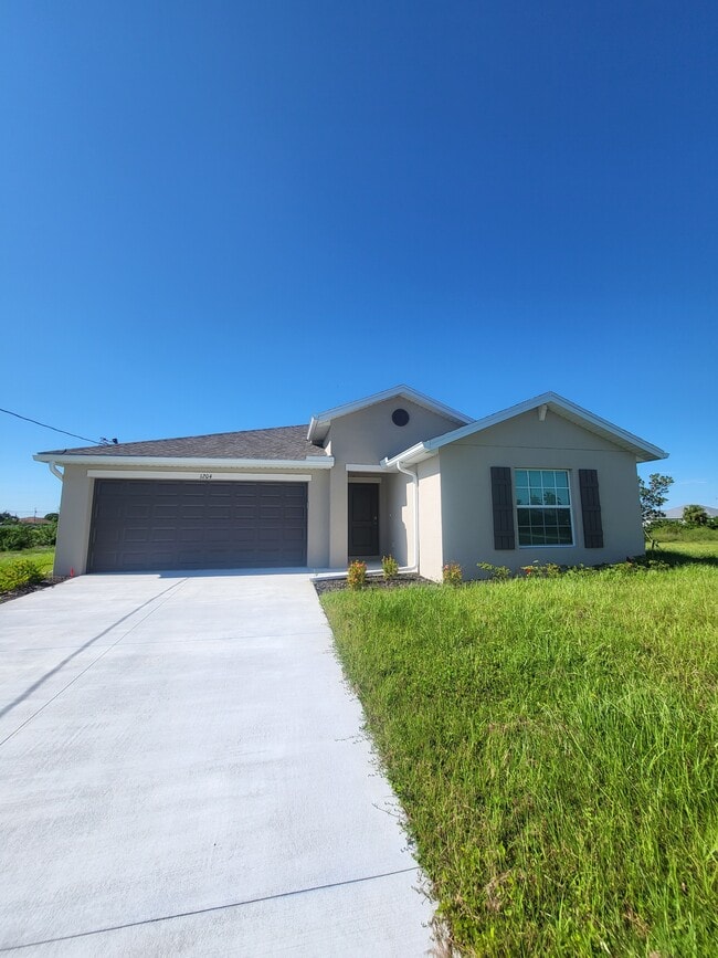 Building Photo - 1204 NW 13th Terrace