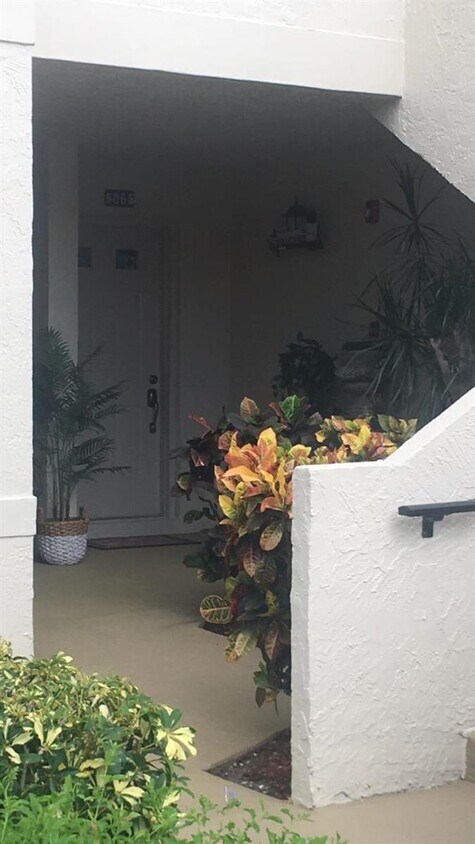 Foto principal - 6065 Parkwalk Dr