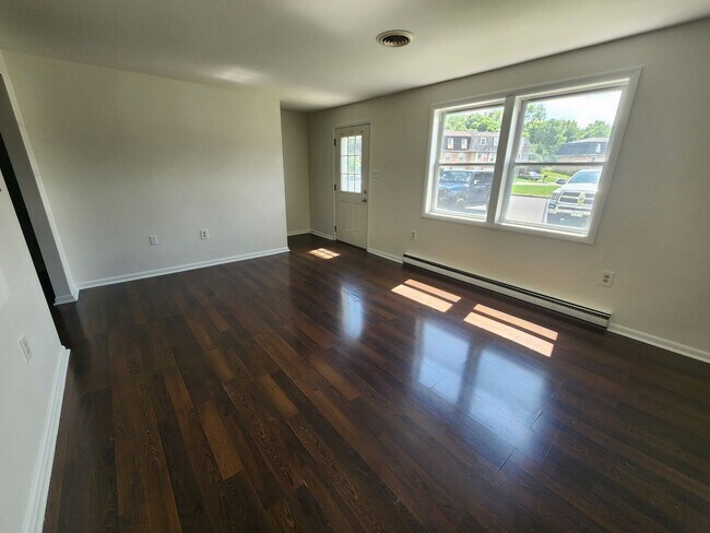 Foto del edificio - 3430 Gregway Dr