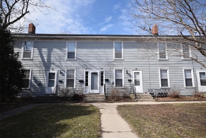 34 Warren St, Ripon, WI 54971 - Room for Rent in Ripon, WI | Apartments.com