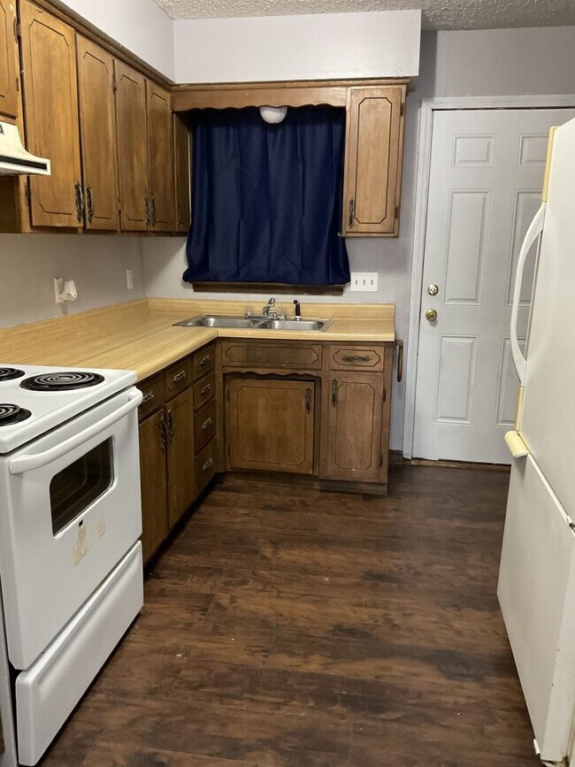 Foto del edificio - 801-803 Rouse Duplex