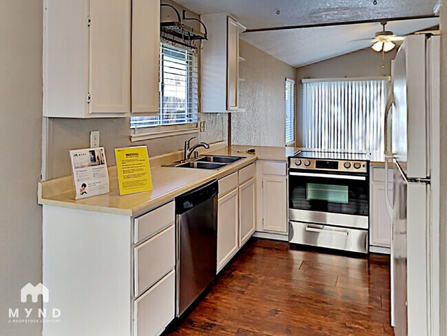 Foto del edificio - 4430 Sunrise Ct