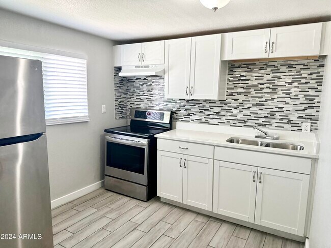 Foto del edificio - 5123 N 17th Ave