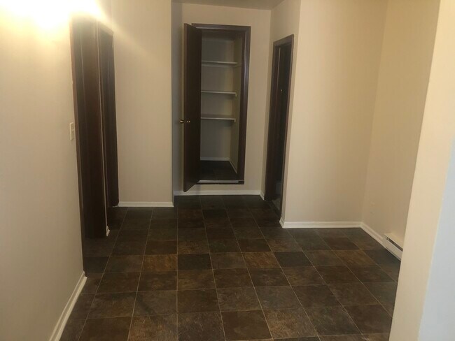 Foto del edificio - 1802 Chandler Rd W