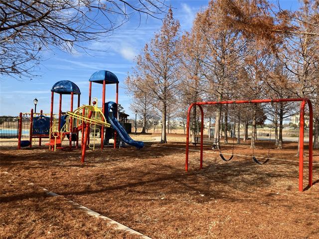 Foto del edificio - 7585 Hidden Cove Ln