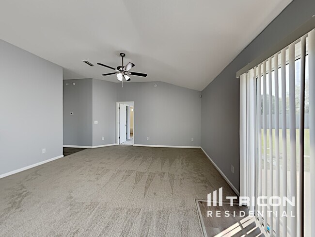 Building Photo - 6830 Shoreline Ln