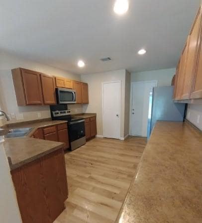 Building Photo - 2200 Weiss Ln