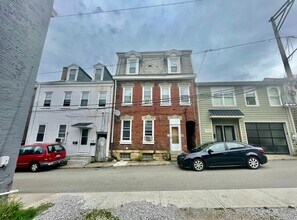 Building Photo - 19 Enon Wy