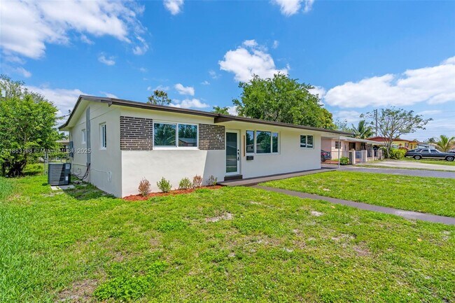 Foto del edificio - 741 NW 175th Dr