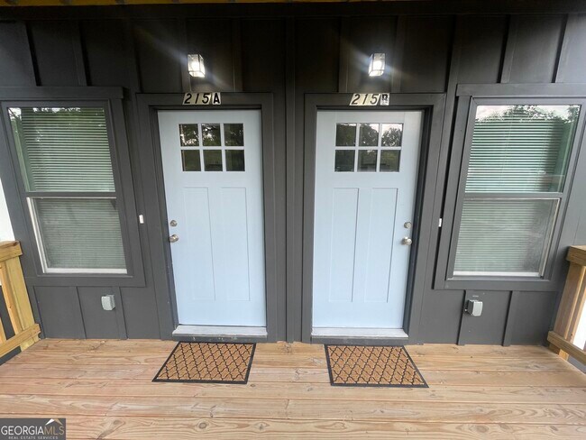 Building Photo - 215 Anderson Ave NW