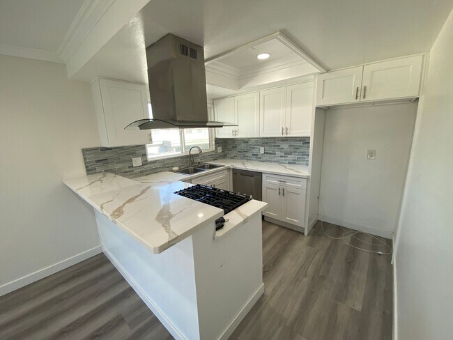 Foto del edificio - Newly Remodeled 2 Bedroom Fountain Valley ...