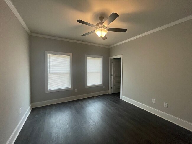 Foto del edificio - 755 Whitehall Rd