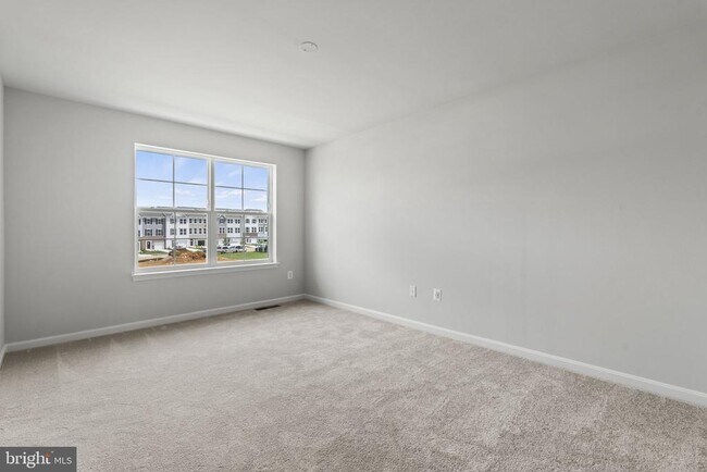 Building Photo - 160 WINTERPLACE Dr