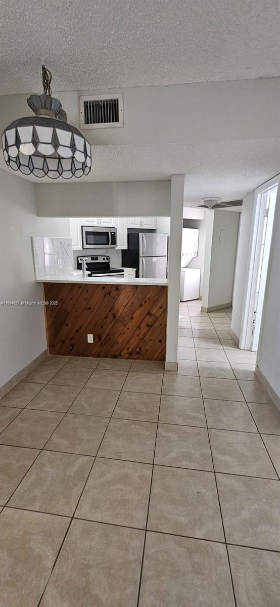 Building Photo - 10451 W Broward Blvd