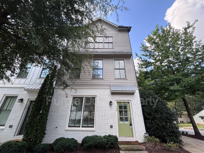 Photo - 745 Hamilton Circle Southeast