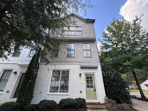 Building Photo - 745 Hamilton Cir SE