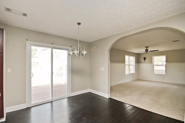 Building Photo - 3515 Estes Park Dr