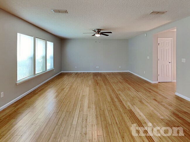 Foto del edificio - 11982 Alexandra Dr