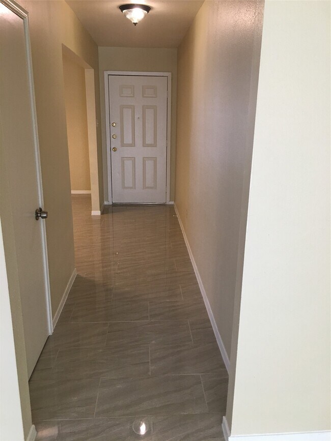 Building Photo - 4331 Smooth Oak Ln