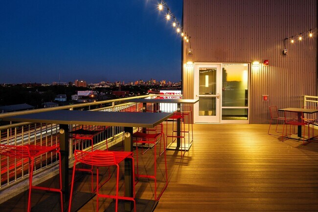 Photo - GREAT modern 1Br/1Bth. Must see. NEW building, stainless steel appliances. House