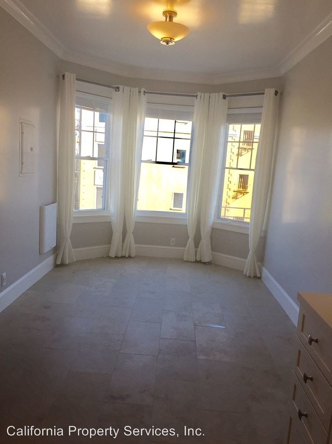 Building Photo - 290 Alhambra St