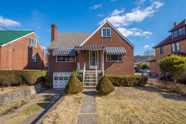 Building Photo - GORGEOUS 3 BEDROOM IN WHITE OAK FRESH OUT ...