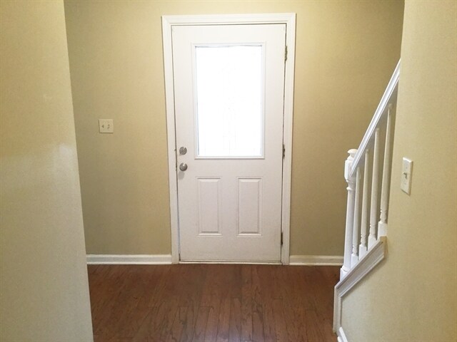 Foto del edificio - 570 Swan Creek Court