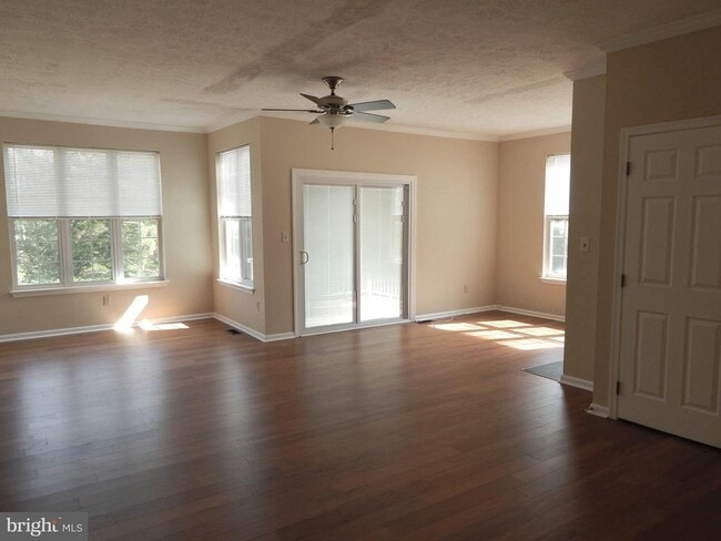 Building Photo - 862 N Waterford Ln