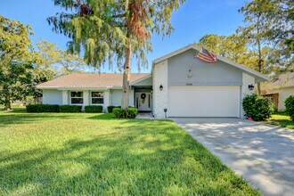 Building Photo - 1098 Primrose Ln