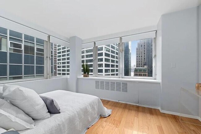 Foto del edificio - 3 bedroom in New York NY 10005